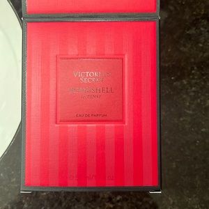 New Victorias’s secret Bombshell intense 1.7 fl oz perfume